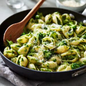 Healthy Broccoli Pasta
